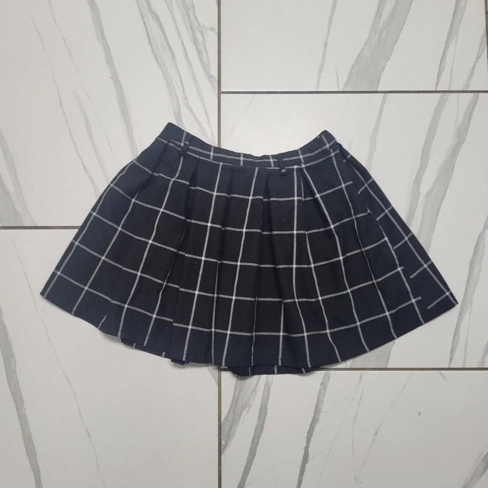 Black and white  y2k Hot Topic plaid dark academia micro mini skirt